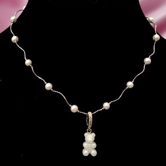 14 K GOLD AND FRESHWATER PEARLS NOSTALGIC GUMMY BEAR NECKLACE CUBIC ZIRCON - Picture 2 of 3